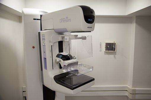 What You Should Know Before Your First Mammogram